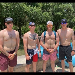 Meet your Posher, Tyelor